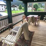 Der Gamsjaeger Guest house Gosau