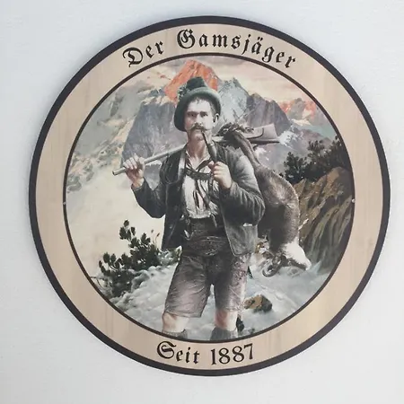 Der Gamsjaeger Gosau