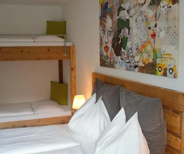 Der Gamsjaeger Konukevi Gosau